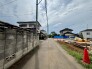 閑静な住宅街が広がり、日々の暮らしに穏やかな落ち着きを感じられる周辺環境です。