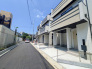 前面道路を含む現地写真
