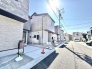 L号棟 前面道路含む現地外観写真