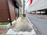 駐車場は１台分、車幅や前面道路幅もご確認してください。
