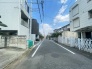 前面道路を含む現地写真

