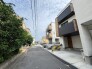 前面道路を含む現地写真 