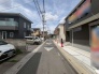 前面道路を含む現地写真
