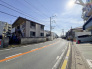 前面道路を含む現地写真
