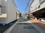 前面道路を含む現地写真
