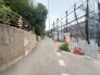 前面道路を含む現地写真
