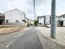 前面道路を含む現地写真
