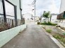 前面道路を含む現地写真
