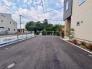 前面道路を含む現地写真
