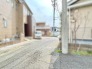 前面道路を含む現地写真
