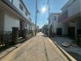 穏やかな時間が流れる落ち着いた住宅街の風景が、日々の暮らしに心地よい静けさをもたらしてくれます。