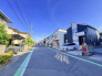前面道路を含む現地写真
