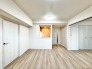 白を基調とした清潔感のある空間が、日々の暮らしに心地よいゆとりと落ち着きをもたらしてくれます。