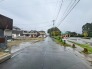 前面道路を含む現地写真
