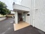 街並みに調和する端正な佇まいが、日々の暮らしに静かな安らぎをもたらしてくれます。
