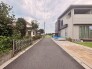 前面道路を含む現地写真
