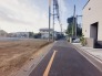 前面道路を含む現地写真

