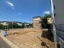 穏やかな空が広がる閑静な住宅街で、理想の暮らしを描き始めるためのまっさらなキャンバス。
