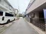 前面道路含む現地外観写真