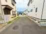 前面道路を含む現地写真
