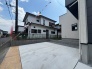 日々の暮らしを整える、すっきりと開放的でゆとりのある駐車スペースが確保されています。