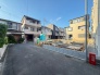 前面道路を含む現地写真
