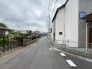 前面道路を含む現地写真
