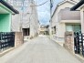 前面道路を含む現地写真
