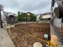 穏やかな住宅街に位置する、これからの暮らしの構想を自由に描ける整った広さの敷地です。