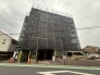 街並みに馴染みつつ、これからも末長く快適に暮らせる住まいを目指して、丁寧な修繕工事を進めております。