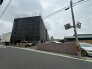 地域に溶け込む落ち着いた佇まいで、周辺環境と調和しながら穏やかな時間が流れる場所です。