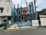 未来の暮らしを形作る過程を見守り、完成へ向けて着実に歩みを進める住まいの様子です。