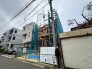 完成へと向かう静かな建築の過程を、一つひとつ丁寧に積み重ねていく日々の様子を大切にしています。