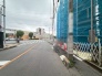 前面道路を含む現地写真
