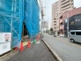前面道路を含む現地写真
