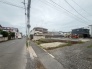 前面道路を含む現地写真

