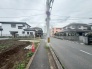 前面道路を含む現地写真

