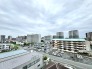 空が広く見渡せる開放的な眺望が、日常の暮らしにゆとりと心地よい広がりをもたらします。