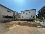 閑静な住宅街に位置する、これからの暮らしを自由に描くことができる広々とした敷地です。