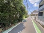 前面道路を含む現地写真
