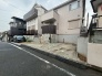 落ち着いた街並みに溶け込む、端正な佇まいと心地よい統一感のある外観が日々の暮らしを穏やかに彩ります。