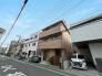 穏やかな街並みに馴染む落ち着いた佇まいで、日々の暮らしに心地よい安心感をもたらしてくれます。