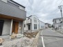 前面道路を含む現地写真
