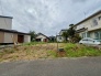 穏やかな住宅街に広がる、これからの暮らしを自由に描けるゆとりある敷地。