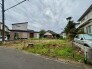 周辺の街並みに溶け込む落ち着いた住環境で、新しい暮らしを描ける敷地です。
