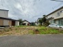 周囲に落ち着いた住宅が並ぶ穏やかな環境でこれからの暮らしを自由に描く心地よい敷地