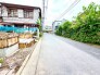 前面道路を含む現地写真
