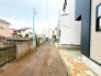 前面道路を含む現地写真
