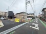 前面道路を含む現地写真
