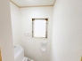 お手洗いに窓有り